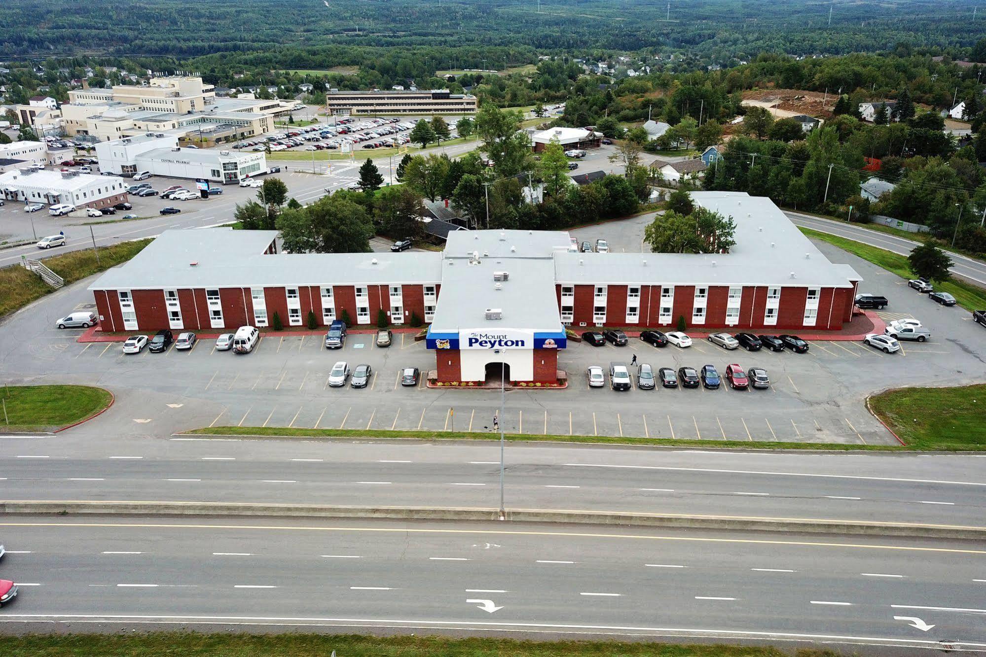 Mount Peyton Resort & Conference Centre (Adults Only) Grand Falls Windsor Bagian luar foto