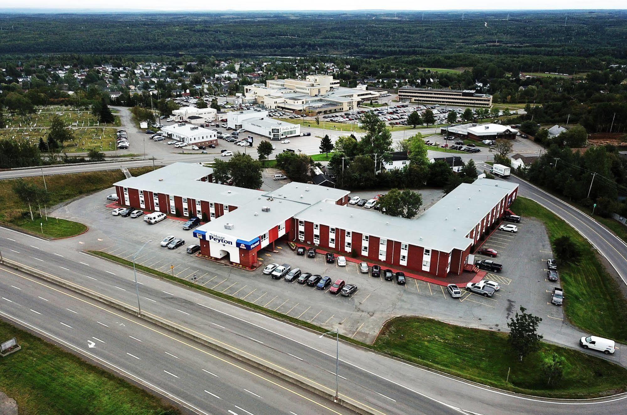 Mount Peyton Resort & Conference Centre (Adults Only) Grand Falls Windsor Bagian luar foto
