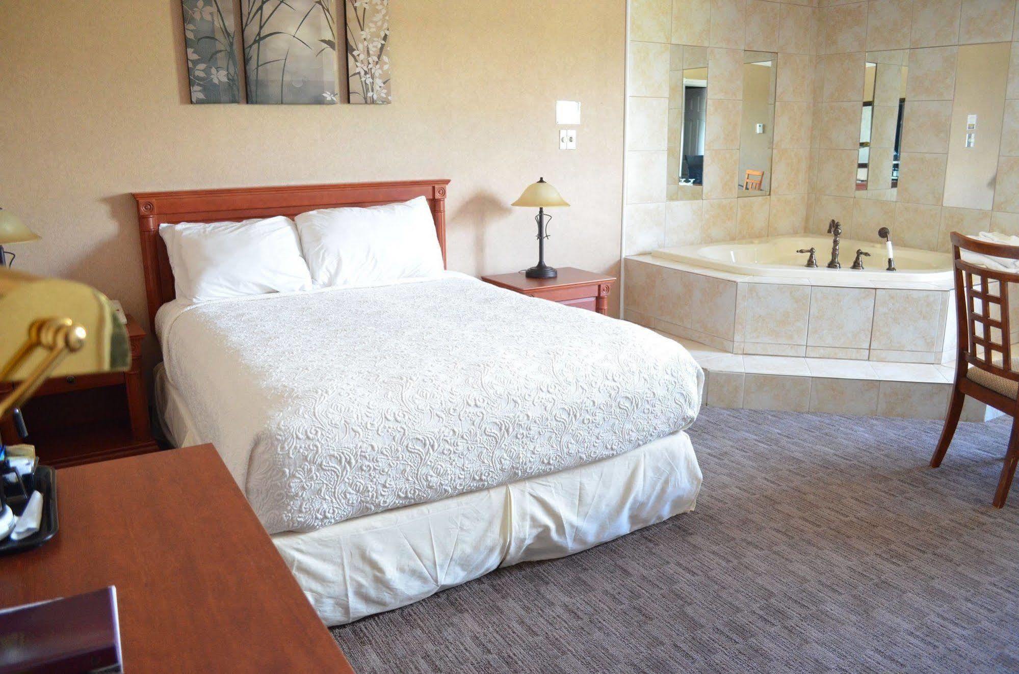 Mount Peyton Resort & Conference Centre (Adults Only) Grand Falls Windsor Bagian luar foto