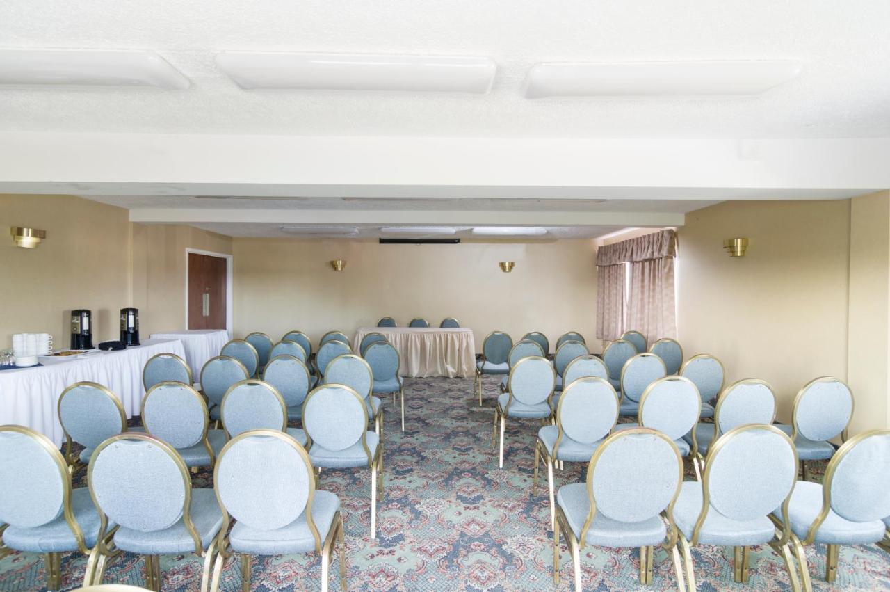 Mount Peyton Resort & Conference Centre (Adults Only) Grand Falls Windsor Bagian luar foto